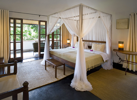 SPACIOUS AND ELEGANT ROOMS AND SUITES